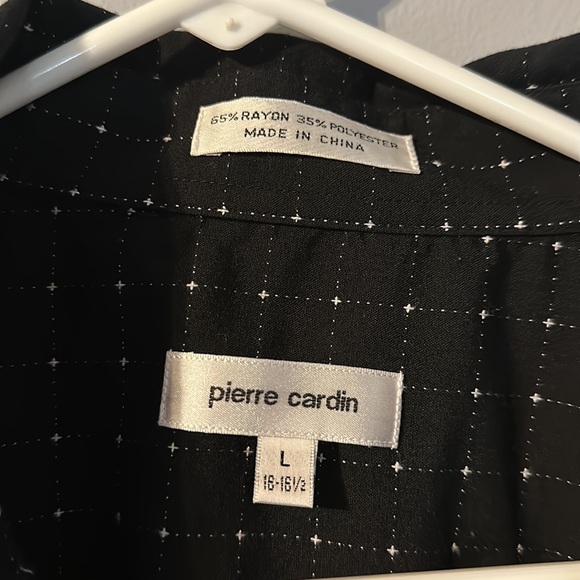 Pierre Cardin Large Black & White Button up Top - Picture 3 of 4